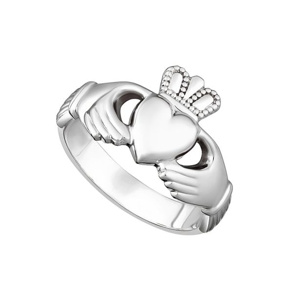 Handcrafted Irish Claddagh | Irish Claddagh Jewellery| Silver Claddagh ring Closeup Photograph of a Handcrafted Irish ladies Claddagh ring