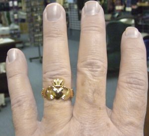 Mans gold Claddagh ring on finger
Handcrafted Irish Claddagh | Irish Jewellery| Gold Claddagh ring
Shown here in yellow gold Mans gold Claddagh ring on finger Handcrafted Irish Claddagh | Irish Jewellery| Gold Claddagh ring Shown here in yellow gold