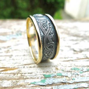 Celtic ring - 10mm option (the centre piece of oxidised silver is 10mm in width) Celtic ring - 10mm option (the centre piece of oxidised silver is 10mm in width)