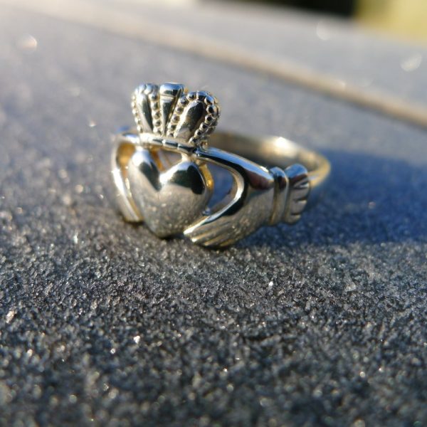Handcrafted Irish Claddagh | Irish Jewellery| Silver Claddagh ring
Photograph of a Handcrafted Irish silver Claddagh ring on a frosty morning Handcrafted Irish Claddagh | Irish Jewellery| Silver Claddagh ring Photograph of a Handcrafted Irish silver Claddagh ring on a frosty morning