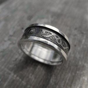 Irish Jewellery comes to life in the workshop of Aidi Mac Dáibhí