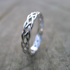 Irish jewellery crafted in County Kerry Ireland. Celtic Ring