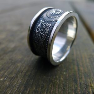 Irish jewellery design. Celtic ring in silver with an oxidised finish