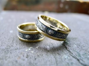 Celtic jewellery shown - two 5mm options. Matching Celtic rings.
Irish jewellery Celtic jewellery shown - two 5mm options. Matching Celtic rings. Irish jewellery