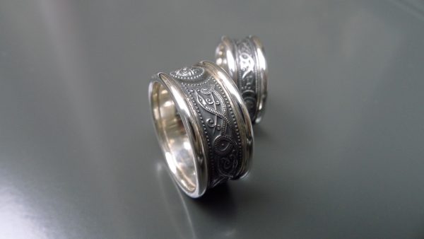 Celtic ring shown here with rounded rims. Irish jewellery Celtic ring shown here with rounded rims. Irish jewellery