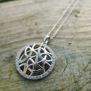 Ringlet Of ice With Trinities -725