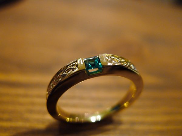 Irish jewellery. Celtic ring in gold Irish jewellery. Celtic ring in gold