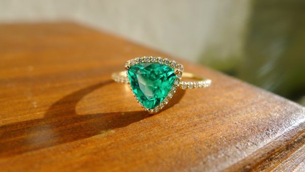 Emerald and Diamond Ring-958 Emerald and Diamond Ring-958