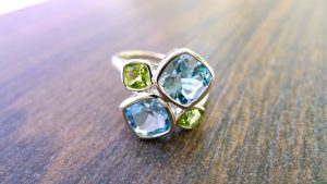 Sky Blue Topaz With Peridot -1192