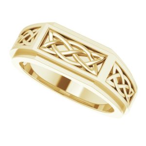 With its sleek and sophisticated Celtic design, this Irish signet ring is the epitome of understated luxury. Whether you're looking for a statement piece for everyday wear or a special piece for a special occasion, this Irish ring is sure to make a bold i