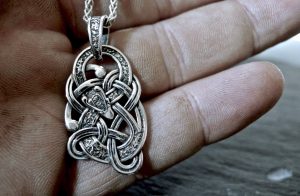 Just finished polishing. Dirty hands make a clean living! Just finished polishing. Dirty hands make a clean living!