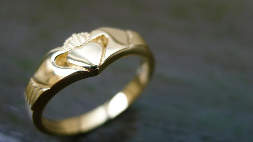 THE IRISH CLADDAGH RING